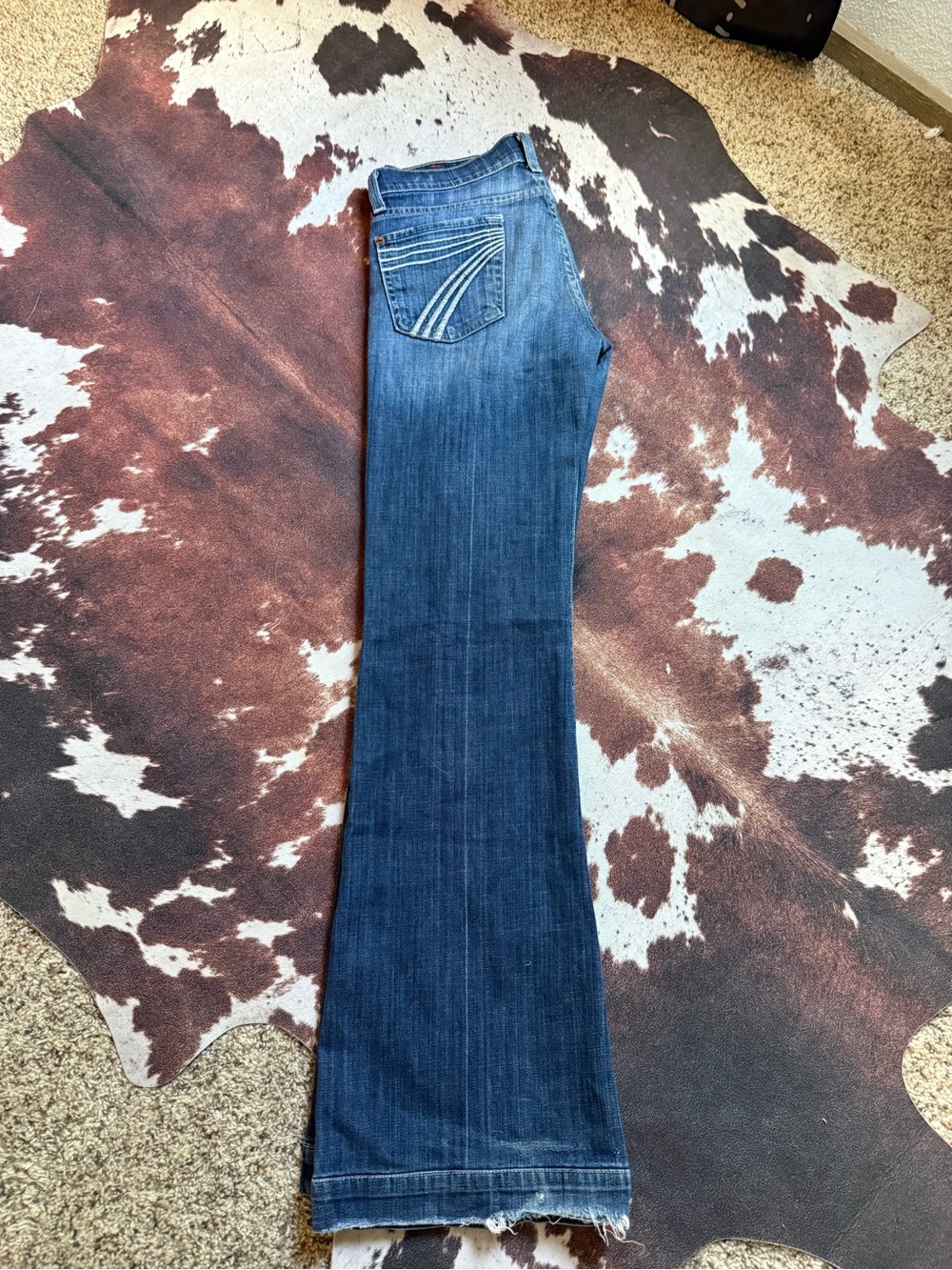 7 for all Mankind Low Rise Dark Wash White Stitch Flared Women’s Jeans